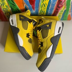 Air Jordan 4 Lightning